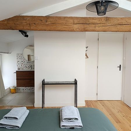 Maison Irondas Saint-Pierre-d'Aurillac 外观 照片