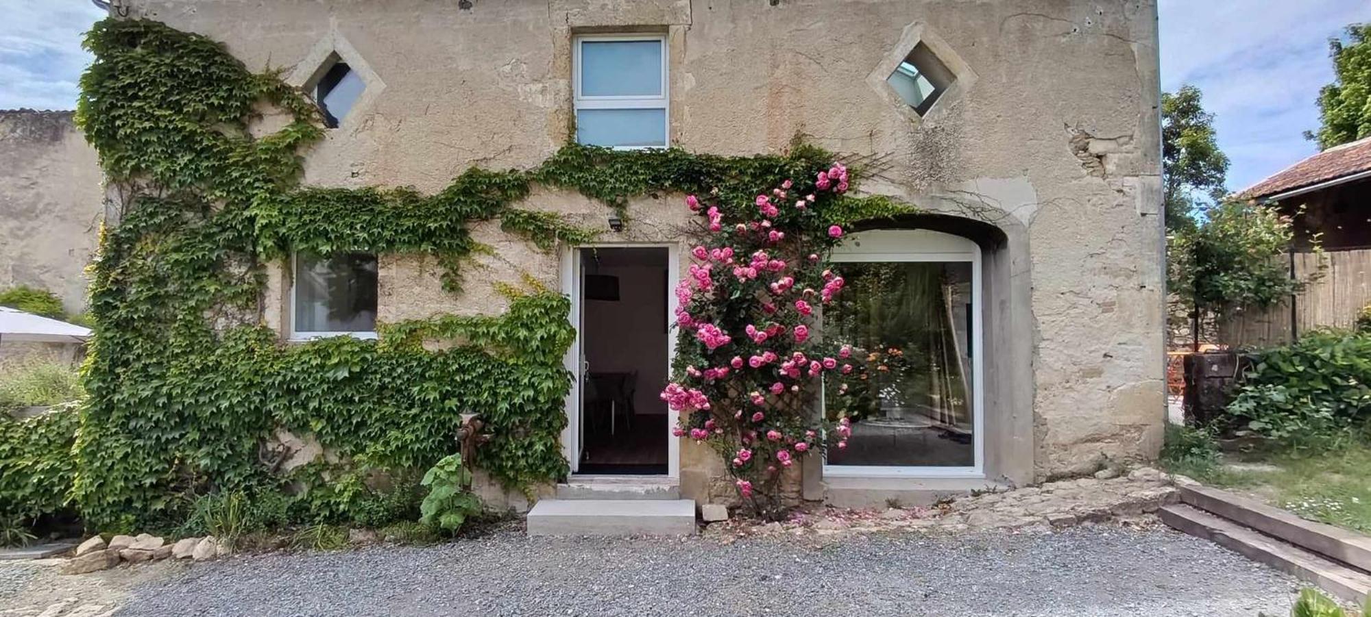 Maison Irondas Saint-Pierre-d'Aurillac 外观 照片