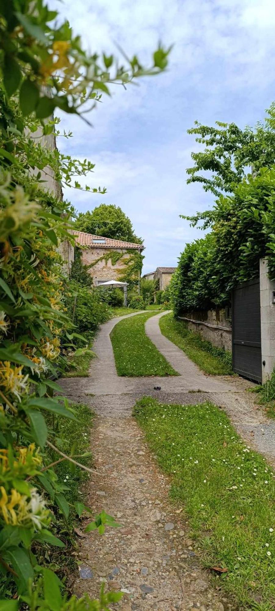 Maison Irondas Saint-Pierre-d'Aurillac 外观 照片