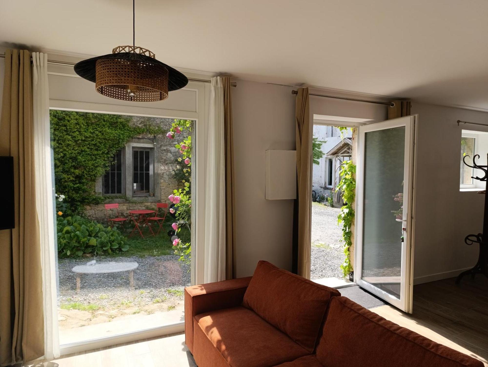 Maison Irondas Saint-Pierre-d'Aurillac 外观 照片
