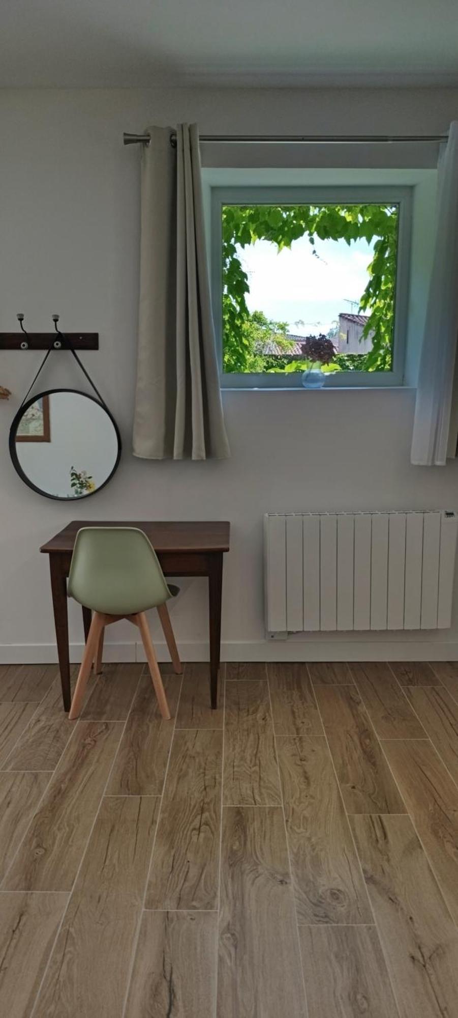 Maison Irondas Saint-Pierre-d'Aurillac 外观 照片